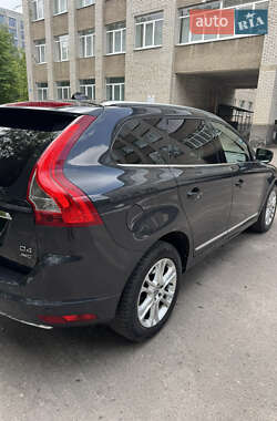 Внедорожник / Кроссовер Volvo XC60 2015 в 