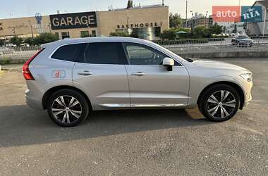 Внедорожник / Кроссовер Volvo XC60 2021 в 