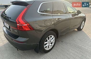 Внедорожник / Кроссовер Volvo XC60 2018 в 