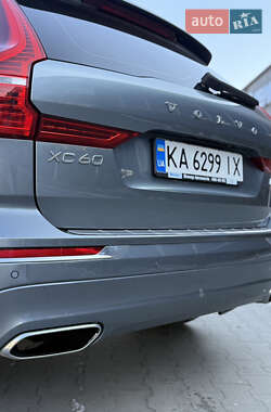 Внедорожник / Кроссовер Volvo XC60 2017 в 