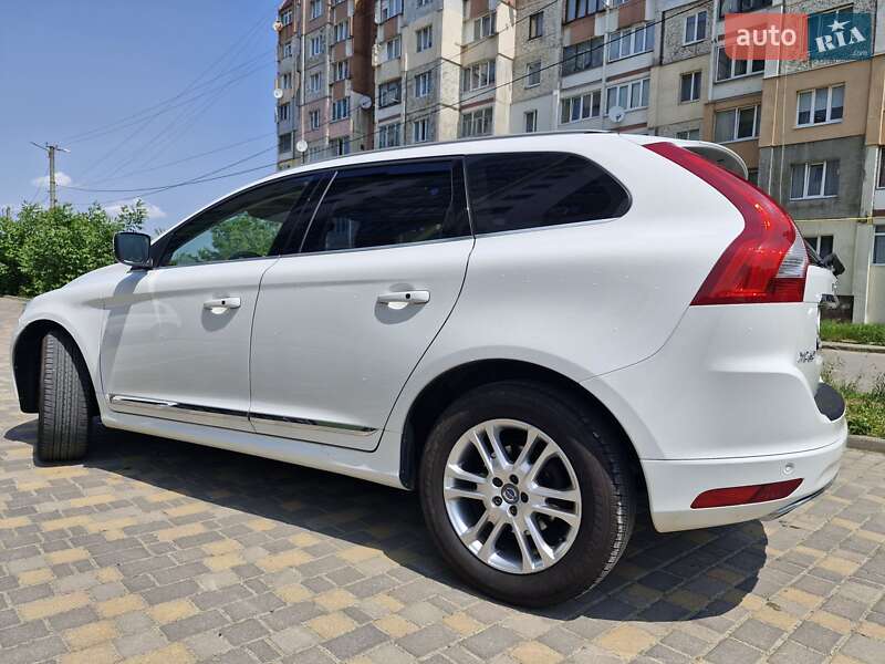 Внедорожник / Кроссовер Volvo XC60 2015 в Калуше