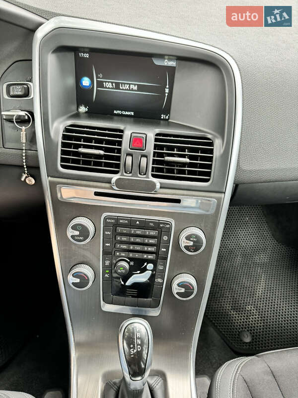 Внедорожник / Кроссовер Volvo XC60 2014 в Киеве