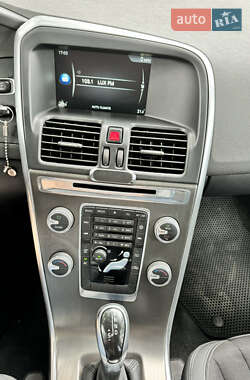 Внедорожник / Кроссовер Volvo XC60 2014 в 