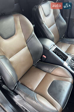 Внедорожник / Кроссовер Volvo XC60 2015 в Одессе