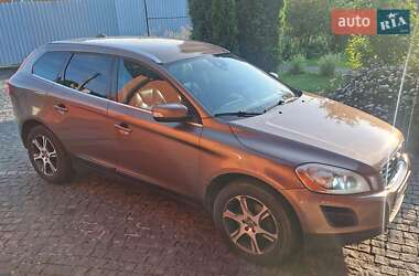 Внедорожник / Кроссовер Volvo XC60 2011 в 