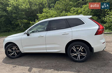 Внедорожник / Кроссовер Volvo XC60 2018 в 