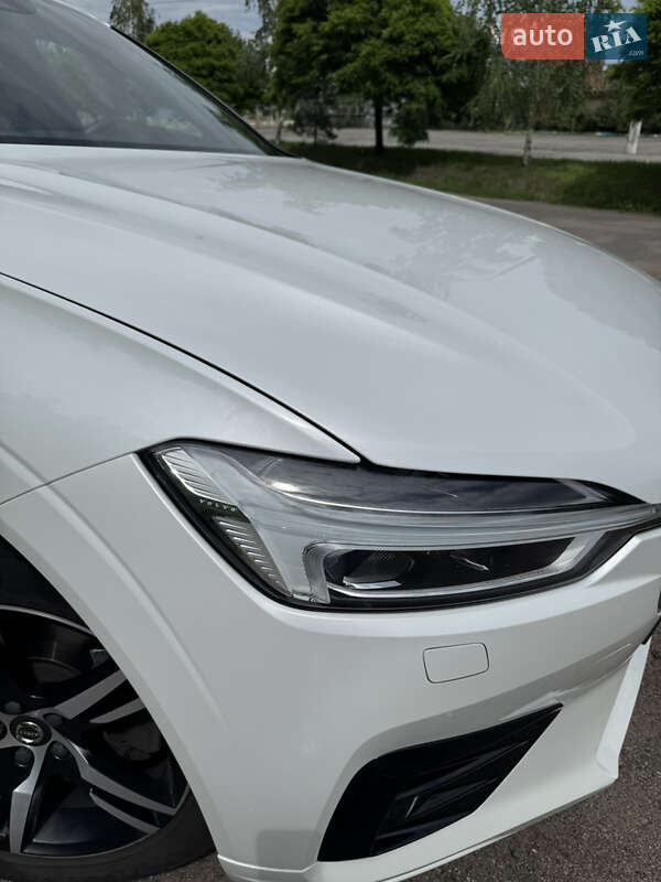 Внедорожник / Кроссовер Volvo XC60 2018 в Черкассах