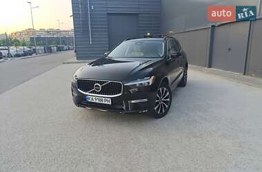 Внедорожник / Кроссовер Volvo XC60 2022 в 
