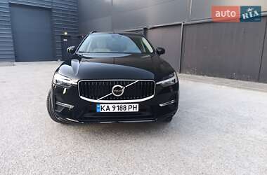 Внедорожник / Кроссовер Volvo XC60 2022 в 