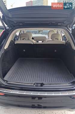 Внедорожник / Кроссовер Volvo XC60 2022 в 