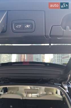 Внедорожник / Кроссовер Volvo XC60 2022 в 