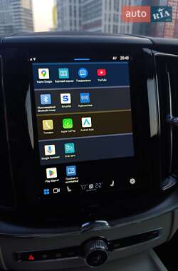 Внедорожник / Кроссовер Volvo XC60 2022 в 