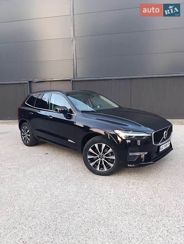 Внедорожник / Кроссовер Volvo XC60 2022 в 