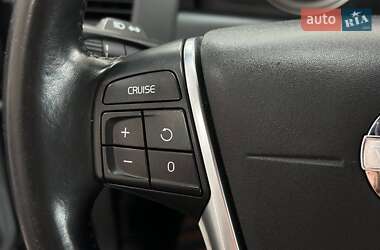 Внедорожник / Кроссовер Volvo XC60 2012 в 