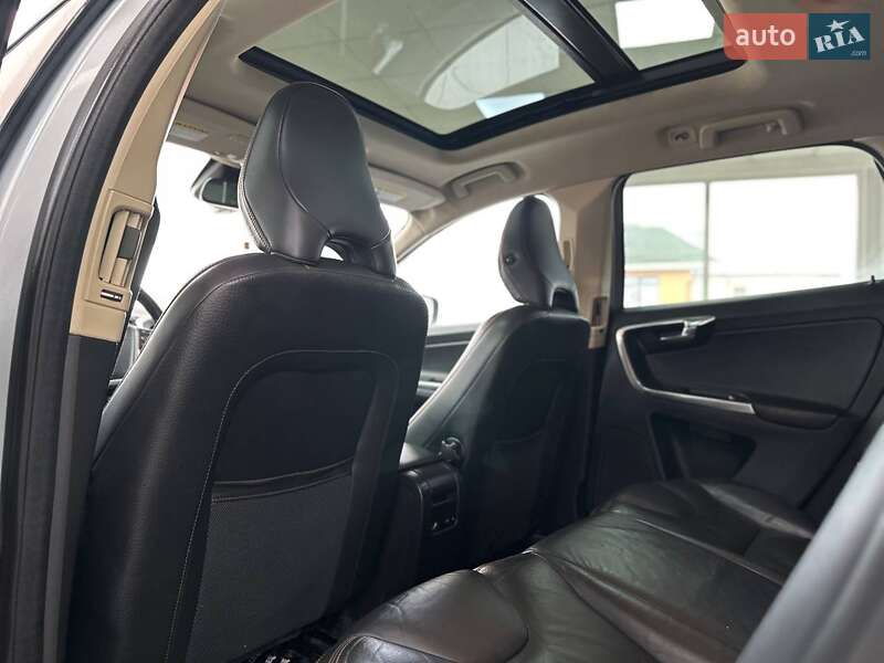 Внедорожник / Кроссовер Volvo XC60 2012 в Киеве