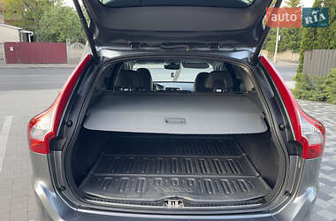 Внедорожник / Кроссовер Volvo XC60 2016 в 