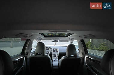 Внедорожник / Кроссовер Volvo XC60 2016 в 