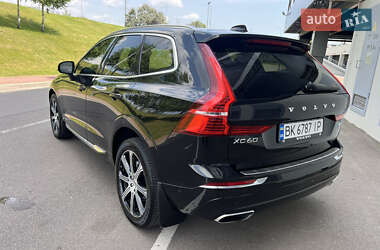 Внедорожник / Кроссовер Volvo XC60 2021 в 