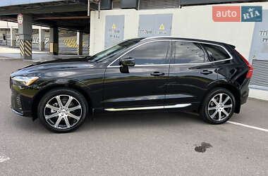 Внедорожник / Кроссовер Volvo XC60 2021 в 