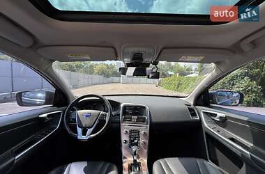 Внедорожник / Кроссовер Volvo XC60 2016 в 