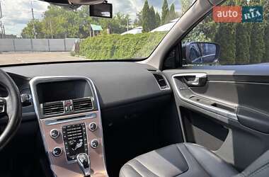 Внедорожник / Кроссовер Volvo XC60 2016 в 