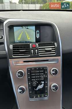 Внедорожник / Кроссовер Volvo XC60 2016 в 