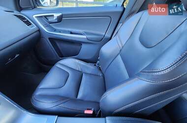 Внедорожник / Кроссовер Volvo XC60 2017 в 