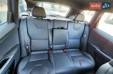 Внедорожник / Кроссовер Volvo XC60 2017 в 