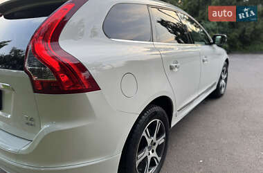 Внедорожник / Кроссовер Volvo XC60 2014 в 