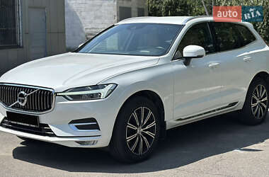Внедорожник / Кроссовер Volvo XC60 2020 в 