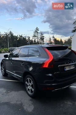 Внедорожник / Кроссовер Volvo XC60 2013 в 