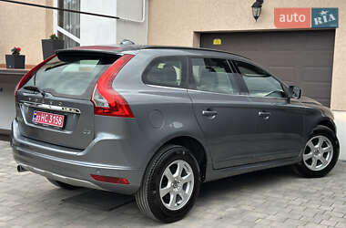 Внедорожник / Кроссовер Volvo XC60 2016 в 