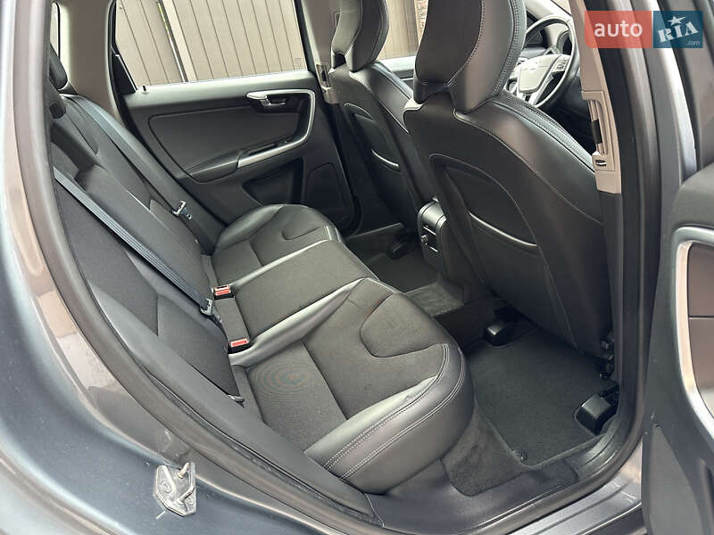 Внедорожник / Кроссовер Volvo XC60 2016 в Ивано-Франковске