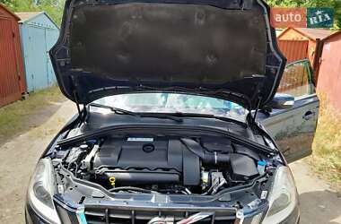 Внедорожник / Кроссовер Volvo XC60 2012 в 