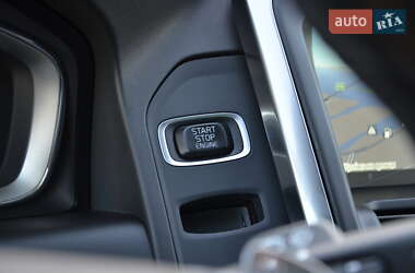 Внедорожник / Кроссовер Volvo XC60 2014 в 