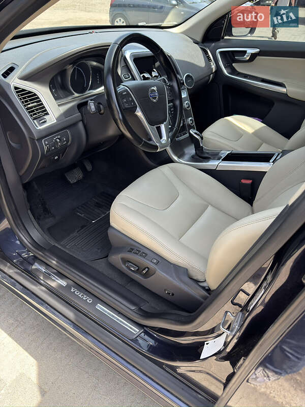 Позашляховик / Кросовер Volvo XC60 2015 в Надвірній