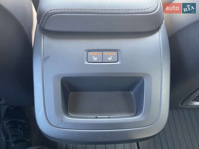 Внедорожник / Кроссовер Volvo XC60 2023 в Киеве