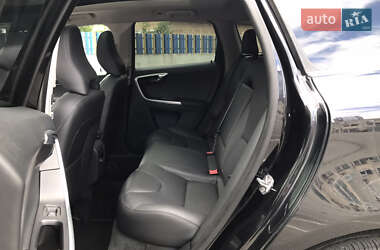 Внедорожник / Кроссовер Volvo XC60 2015 в 