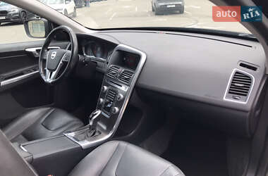 Внедорожник / Кроссовер Volvo XC60 2015 в 