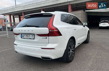 Внедорожник / Кроссовер Volvo XC60 2017 в 
