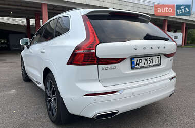 Внедорожник / Кроссовер Volvo XC60 2017 в 