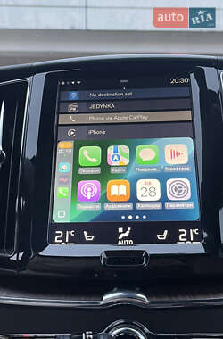 Внедорожник / Кроссовер Volvo XC60 2017 в 