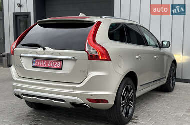 Внедорожник / Кроссовер Volvo XC60 2016 в 