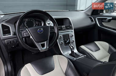 Внедорожник / Кроссовер Volvo XC60 2016 в 