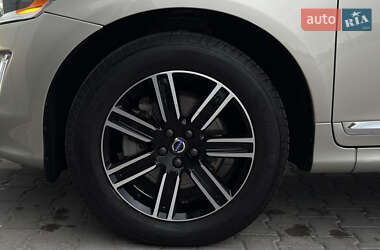 Внедорожник / Кроссовер Volvo XC60 2016 в 