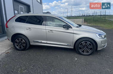 Внедорожник / Кроссовер Volvo XC60 2017 в 