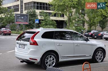 Внедорожник / Кроссовер Volvo XC60 2015 в 