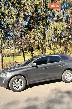 Позашляховик / Кросовер Volvo XC60 2017 в 