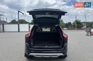 Внедорожник / Кроссовер Volvo XC60 2017 в 
