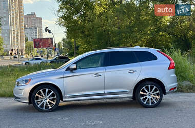 Внедорожник / Кроссовер Volvo XC60 2015 в 